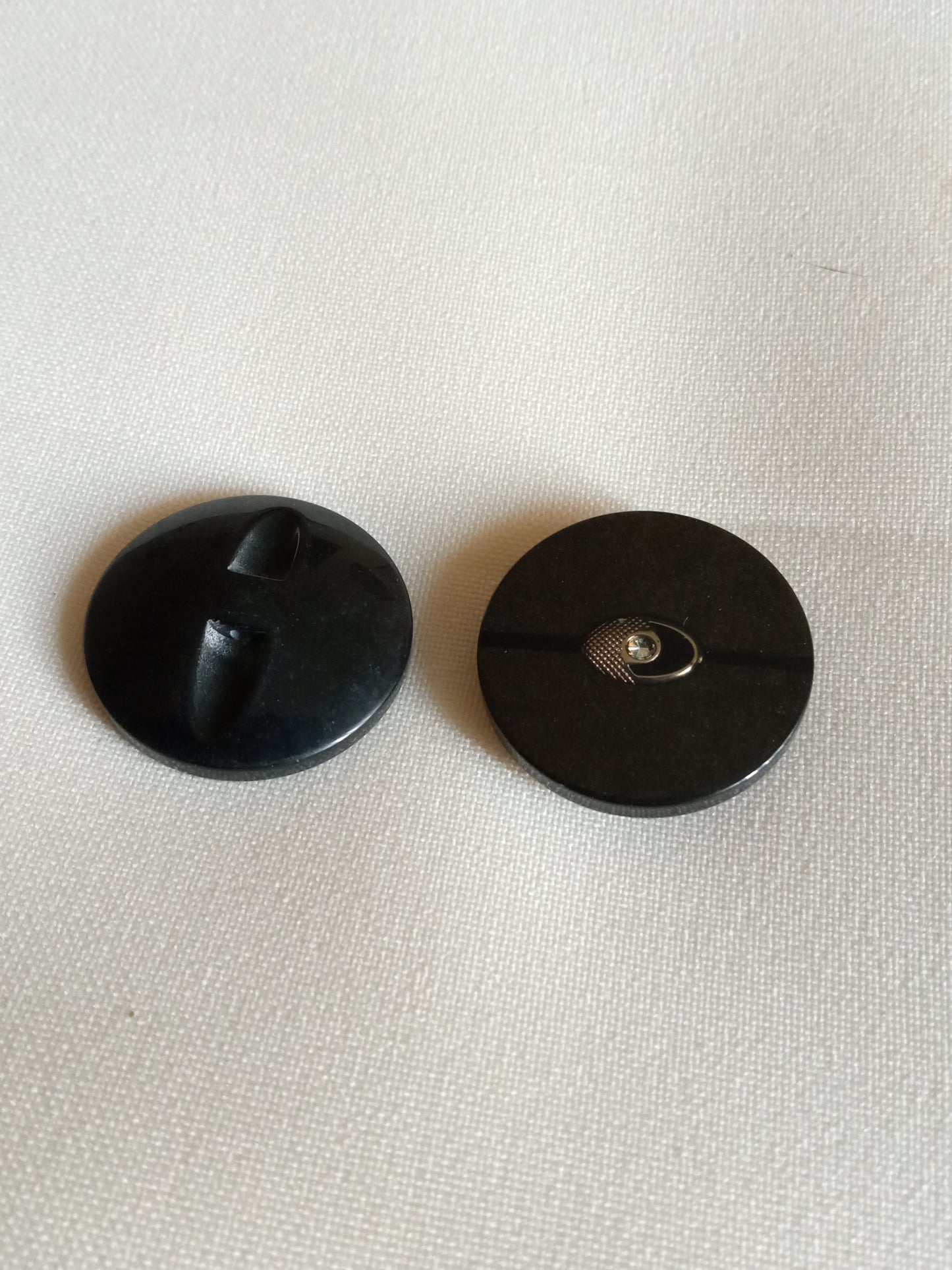 10 Bottoni 27 mm gioiello di plastica con piccolo strass grigio molto scuro, quasi nero, produzione Italy vintage anni 90 rhinestone