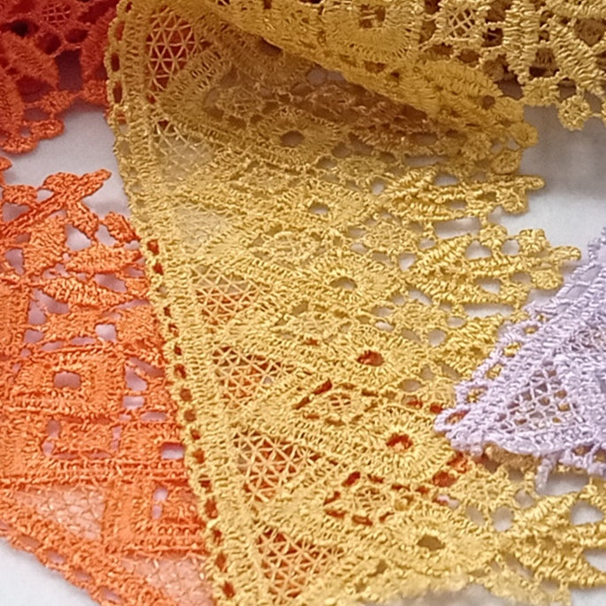 Pizzo Macrame a metraggio alto 75mm colori assortiti